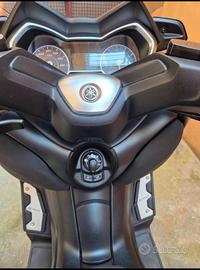 Yamaha X-Max 400 TECH MAX
