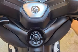 Yamaha X-Max 400 TECH MAX