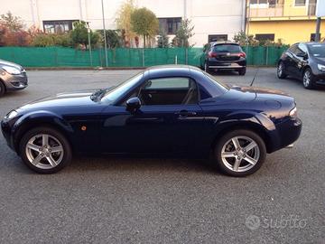 Mazda MX5 Roadster fire