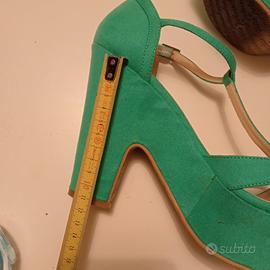 sandalo scamosciato verde