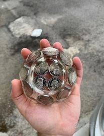 Posacenere artigianale in resina con medaglie