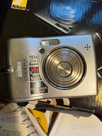 Macchina fotografica Nikon Coolpix L12