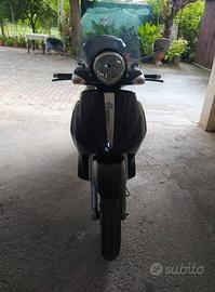 scooter Piaggio Beverly 250