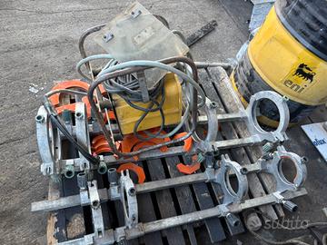 M110 MACCHINARIO PER SALDATURA DEI TUBI IN PVC
