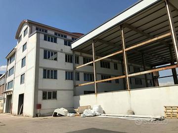 Immobile di 4000 m² con più di 5 locali a Napoli