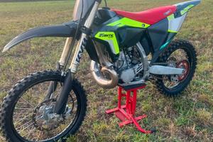 Fantic 250xx 2024