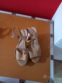 scarpe aperte con tacco