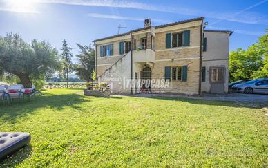 VILLA SINGOLA CON GIARDINO