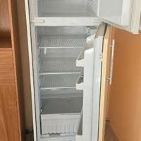 Frigorifero con mobile