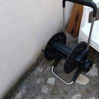 avvolgitubo da giardino 