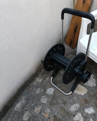 avvolgitubo da giardino 