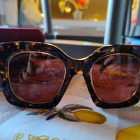 occhiali da sole Gucci modello GG11515
