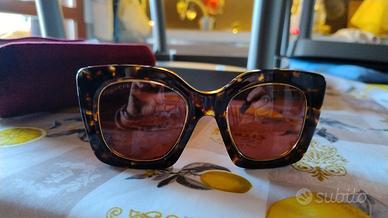occhiali da sole Gucci modello GG11515