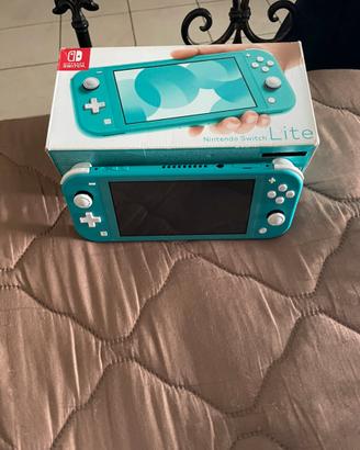 Nintendo swich lite usata poche volte