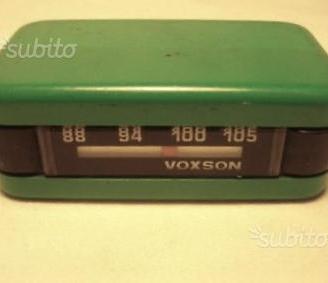 Voxson Tanga FM verde con custodia portachiavi