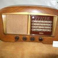 Radio d’epoca MINERVA Modello:Taormina 525/4