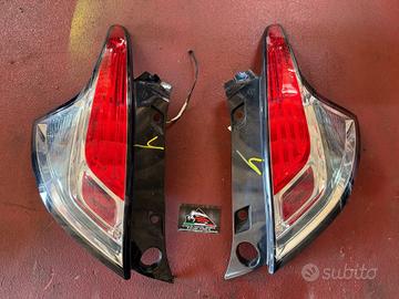 Stop sx /dx Lancia Ypsilon 2012>