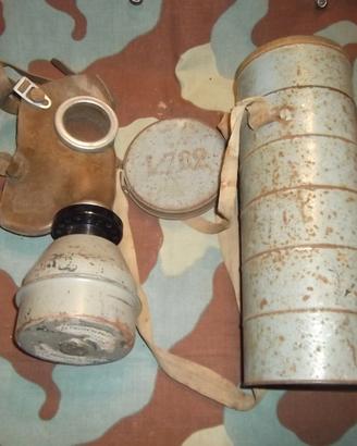 WW2 mod L 702 French Army Gas Mask