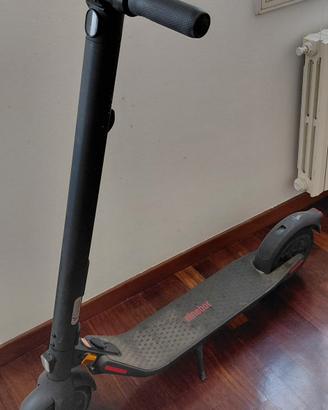 Ninebot Segway E22E - Solo 252 Km