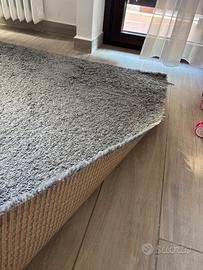 tappeto grigio