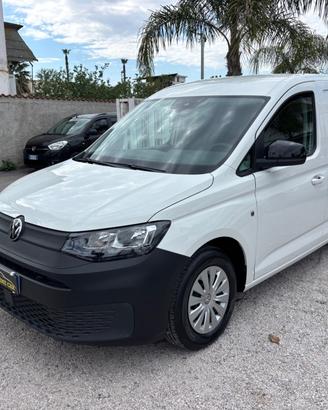 VW CADDY 2.0TDI 75CV 2025 2.000KM FULL OPTIONAL