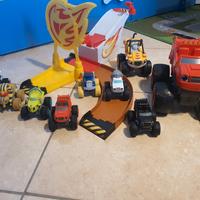 Blaze Playset da corsa +8 mega macchine più Jet