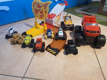 Blaze Playset da corsa +8 mega macchine più Jet