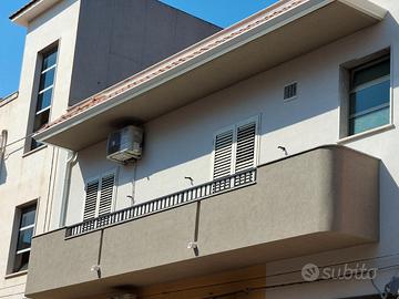 Appartamento 1 piano con mansarda via brindisi 16