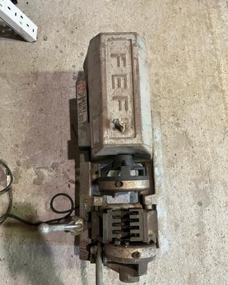 Filettatrice per tubi metallici FEF