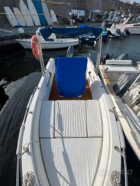 Barca Terminal Boat 18