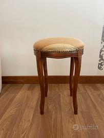 Sgabello pouff antico