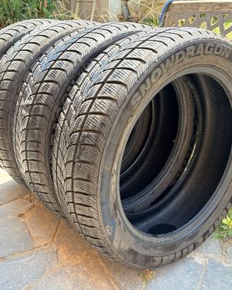 Gomme invernali Imperial Snowdragon UHP 205/55 R19