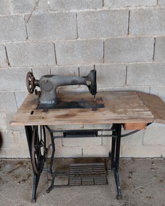 Macchina da cucire Singer anni 30'