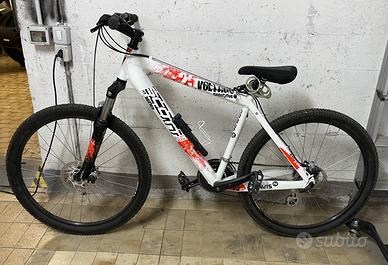 Scott voltage YZ 25