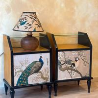 VENDUTI ❌ Comodini vintage orientali pavone