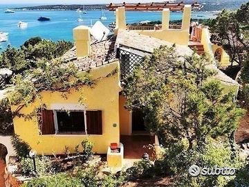 Villa con giardino e piscina - PORTO CERVO -
