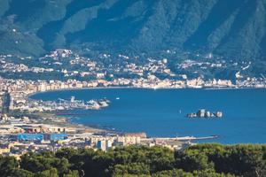 LA TUA VACANZA CON PISCINA, GIARDINO e TERRAZZA