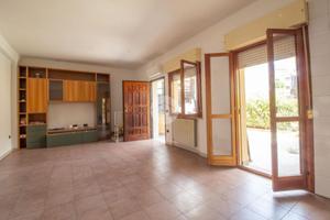 3 LOCALI A MARCELLINA