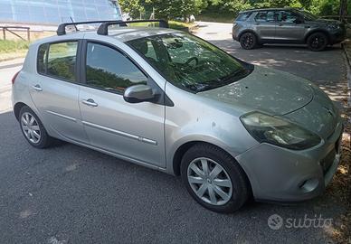 Renault Clio III con gancio traino