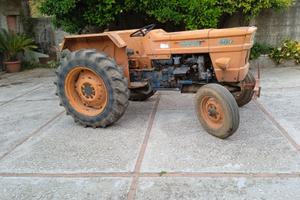 Trattore fiat 480