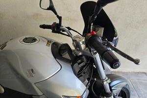 Moto Suzuki gsr 600