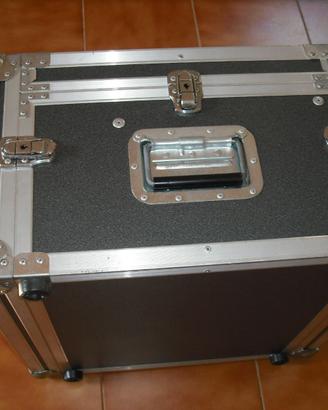 Flight case 6 unità con supporto mixer inclinabile