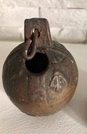 Antico bubbolo in bronzo da collezione