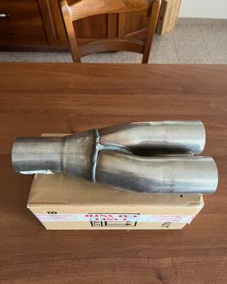 Tubo scarico auto
