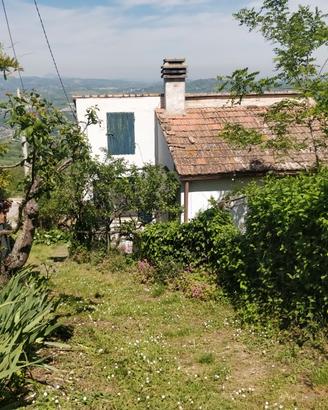 Casa indipendente con giardino nel verde