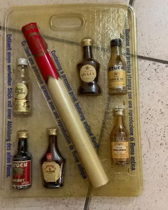 Cofanetto integro di liquori mignon anni ‘60/‘70