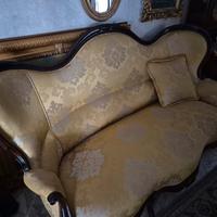 Divano e due poltrone