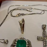 Oro diamanti e smeraldo