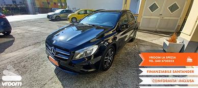 MERCEDES GLA (X156) GLA 200 d Automati...