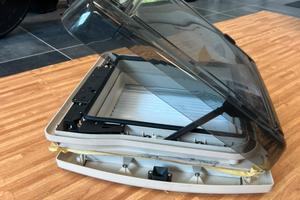 Finestra/lucernario Remus per camper